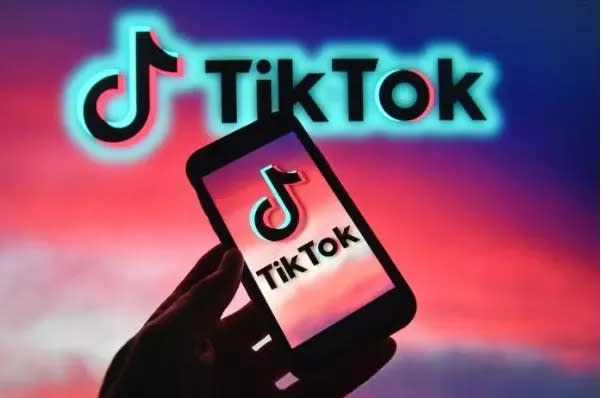 TikTok在美國被要求自母公司字節跳動中獨立並出售，否則將在美國被禁止。這項法案預計將在本週二(23)日表決。   圖：翻攝自騰訊網