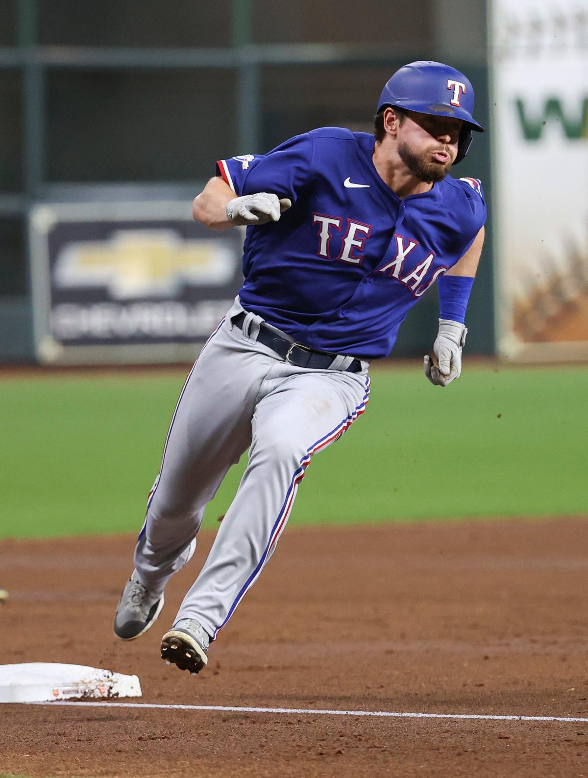 Braves News: Atlanta Braves acquire Eli White from the Texas Rangers