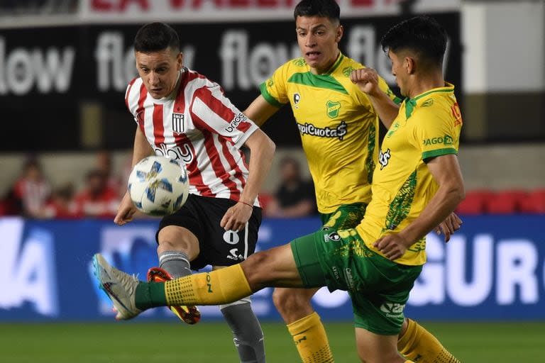 El partido entre Estudiantes y Defensa y Justicia se juega en el estadio Ciudad de Lanús y el campeón irá a la Libertadores