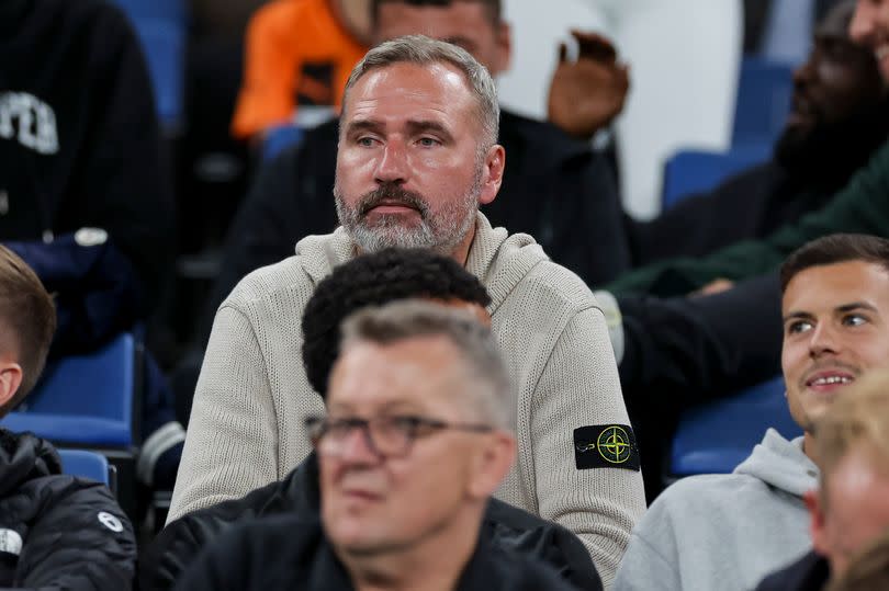 Tim Walter watches FC Shakhtar Donetsk and FC Porto in the Champions League at Volksparkstadion last season
