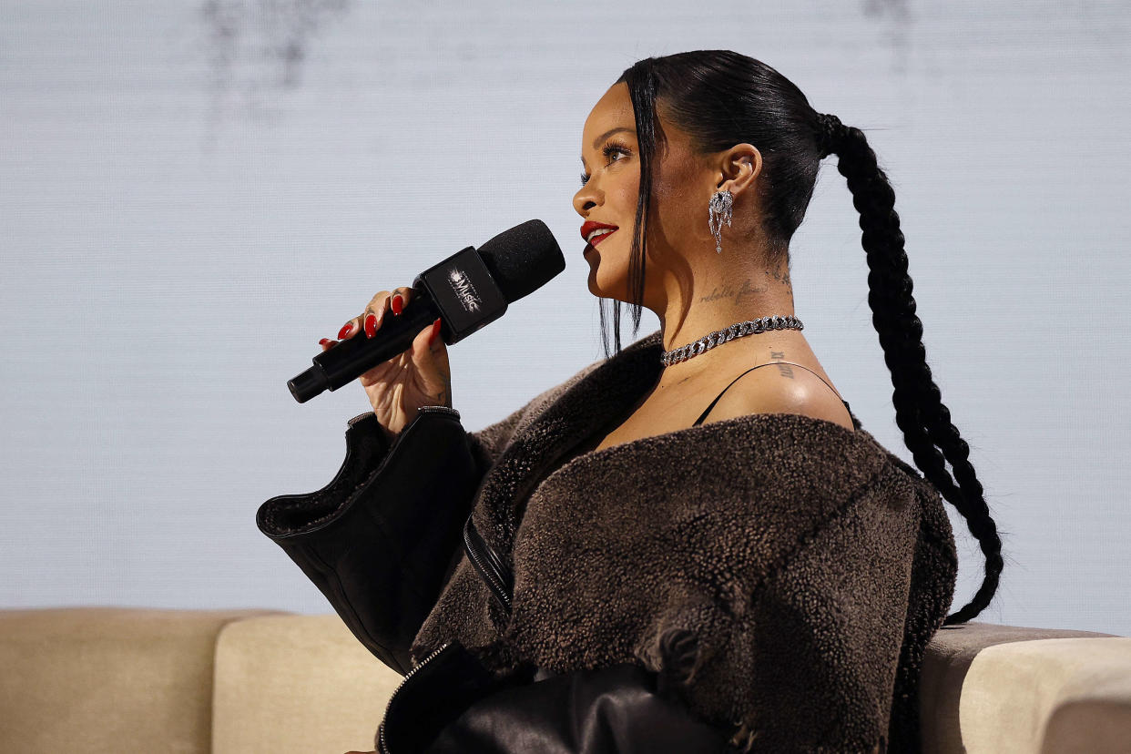 PHOENIX, ARIZONA - FEBRUARY 09: Rihanna speaks during the Super Bowl LVII Pregame & Apple Music Halftime Show press conference at Phoenix Convention Center on February 09, 2023 in Phoenix, Arizona.   Mike Lawrie/Getty Images/AFP (Photo by Mike Lawrie / GETTY IMAGES NORTH AMERICA / Getty Images via AFP)