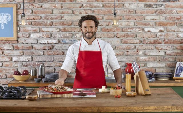 El chef Oropeza reaparece en la cocina de Telemundo