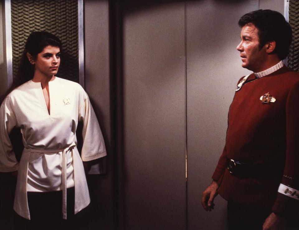 Editorial use only. No book cover usage. Mandatory Credit: Photo by Paramount/Kobal/Shutterstock (5885620x) Kirstie Alley, William Shatner Star Trek II - The Wrath Of Khan - 1982 Director: Nicholas Meyer Paramount USA Scene Still Scifi Star Trek II - La colère de Khan