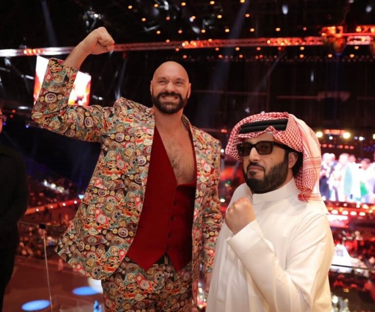 Turki Al-Sheik representante deportivo del príncipe Mohammed Bin Salman quiere dar el gran golpe en el negocio del boxeo