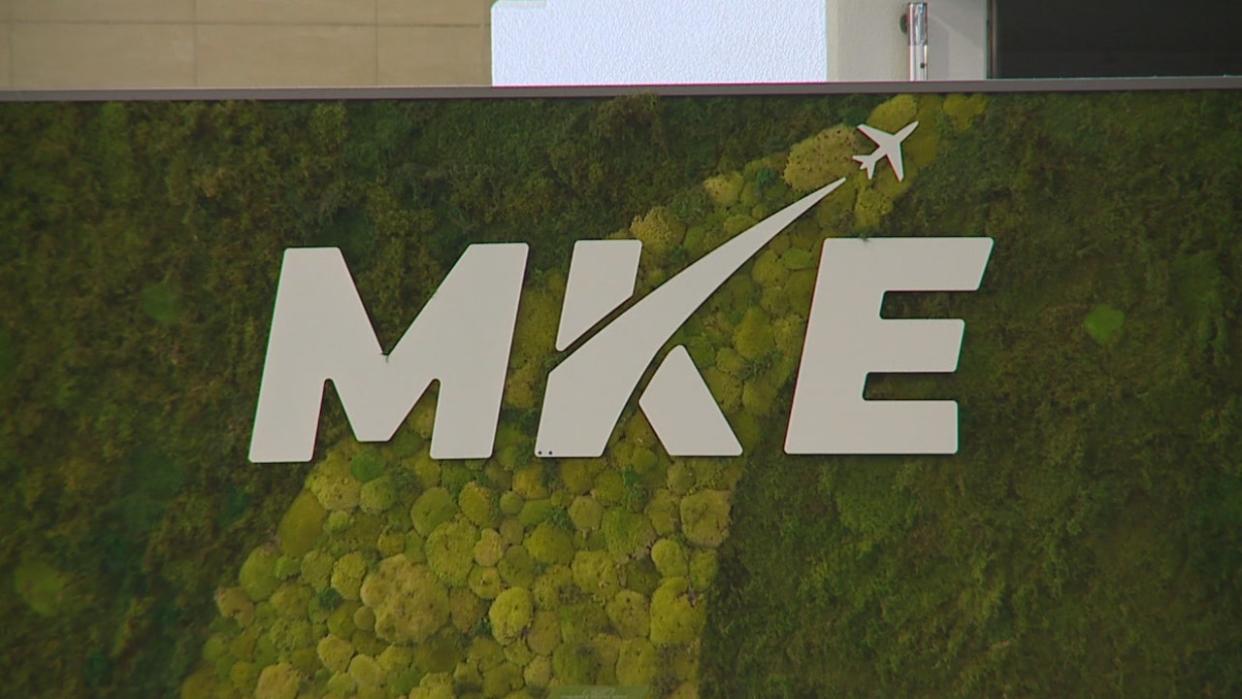 <div>Milwaukee Mitchell International Airport</div>