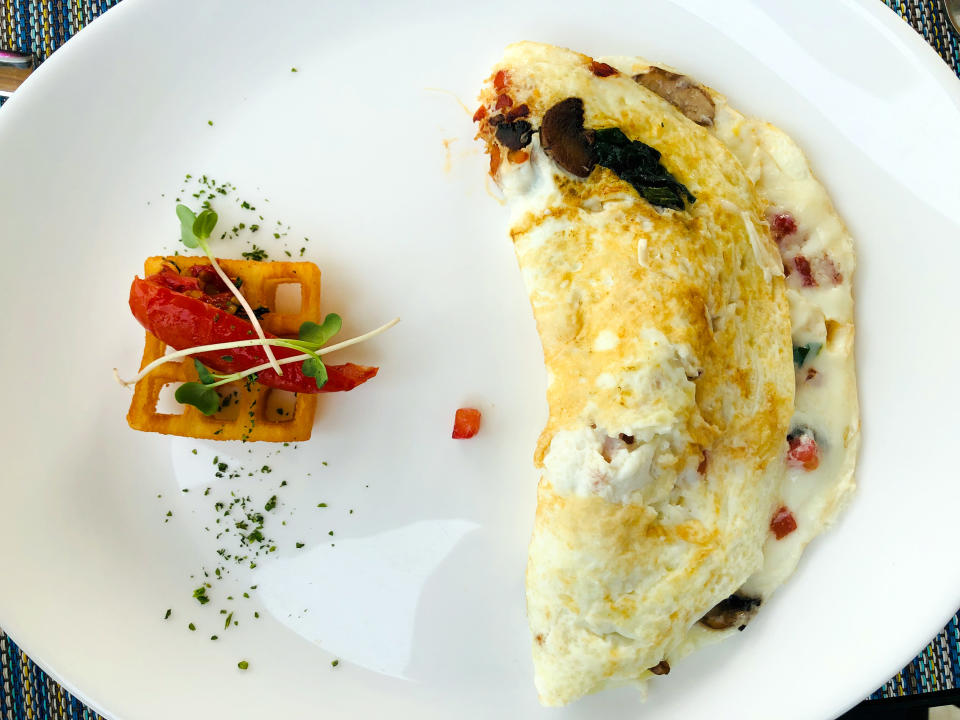 Adding protein to each meal — like enjoying an egg white omelet for breakfast — has been shown to help maintain weight loss. (Sergio Amiti / Getty Images)