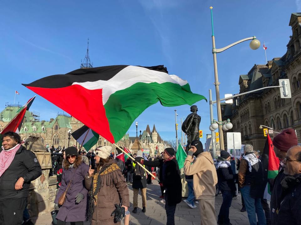 Thousands of pro-Palestinian protesters gathered on Parliament Hill on Nov. 25, 2023.
