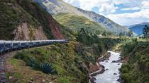 Der erste Luxuszug Südamerikas rollt in Peru. Der Belmond Andean Explorer ist auf den höchstgelegenen Bahnstrecken der Welt unterwegs, die die peruanischen Anden überqueren und Cusco mit Arequipa und dem Titicacasee verbindet.