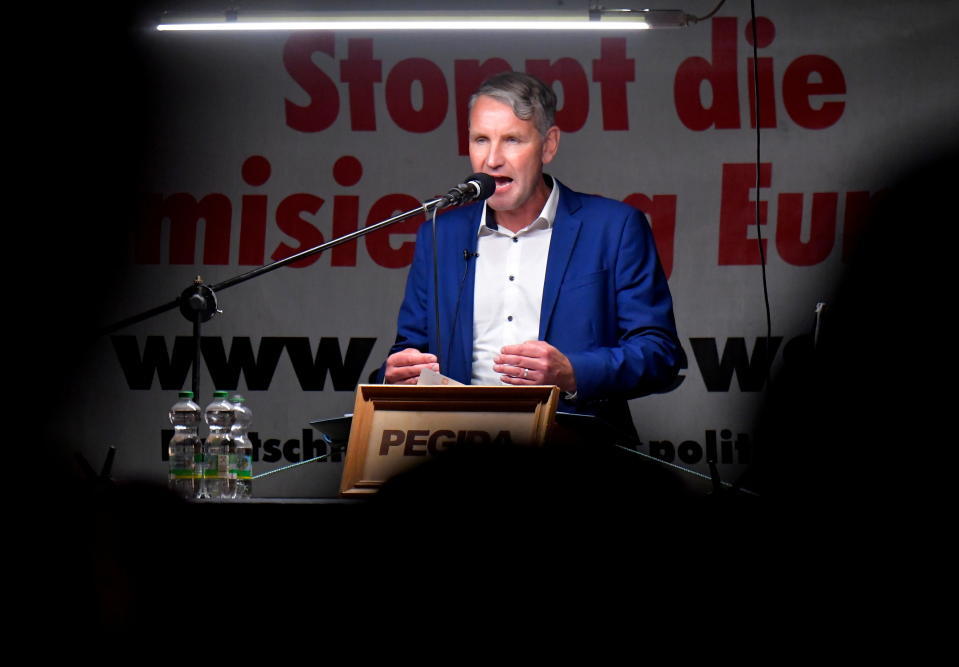 AfD-Politiker Björn Höcke bei einer Pegida-Demo im September 2021 (Bild: REUTERS/Matthias Rietschel)