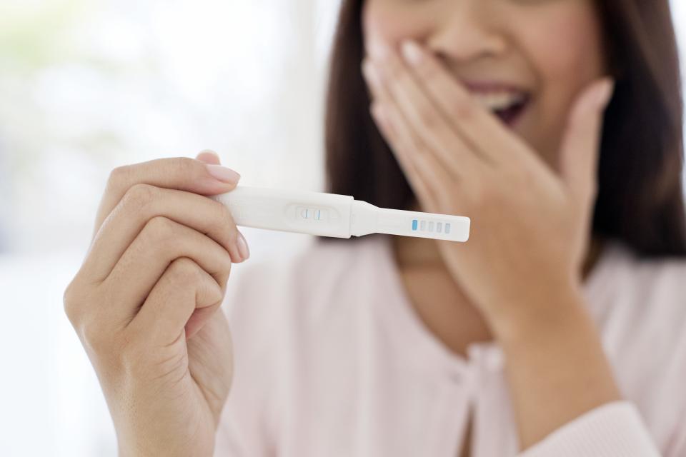 Some of the pregnancy tests are giving a false positive result. [Photo: Getty]