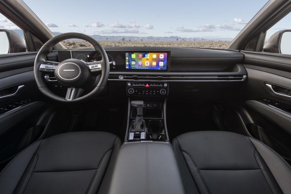 車輛內部的進化非常有感，前方有著雙12.3吋的螢幕配置。
