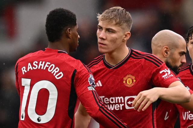 Rasmus Hojlund issues defence of 'world class' Marcus Rashford after  Manchester United criticism