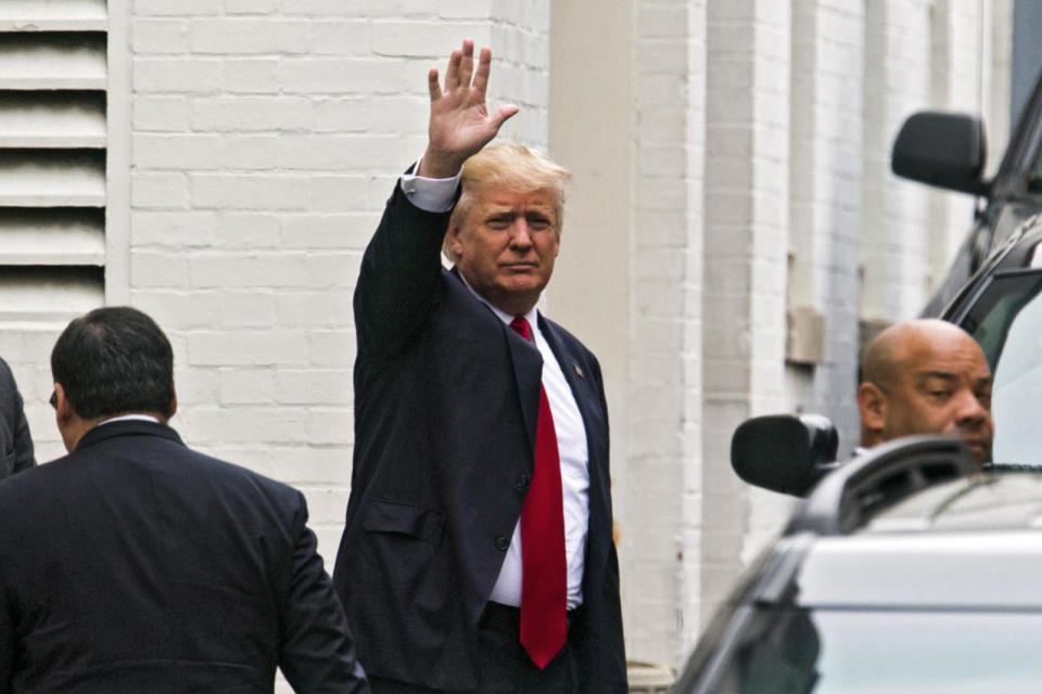 Republican presidential candidate Donald Trump arrives at the headquarters of the Republican National Committee (RNC) for his meeting with Speaker of the House from Wisconsin Paul Ryan and RNC Chairman Reince Preibus in Washington, DC, USA, 12 May 2016. Trump and Ryan are attempting to iron out their differences and solidify their support for one another. (Jim Lo Scalzo/EPA)