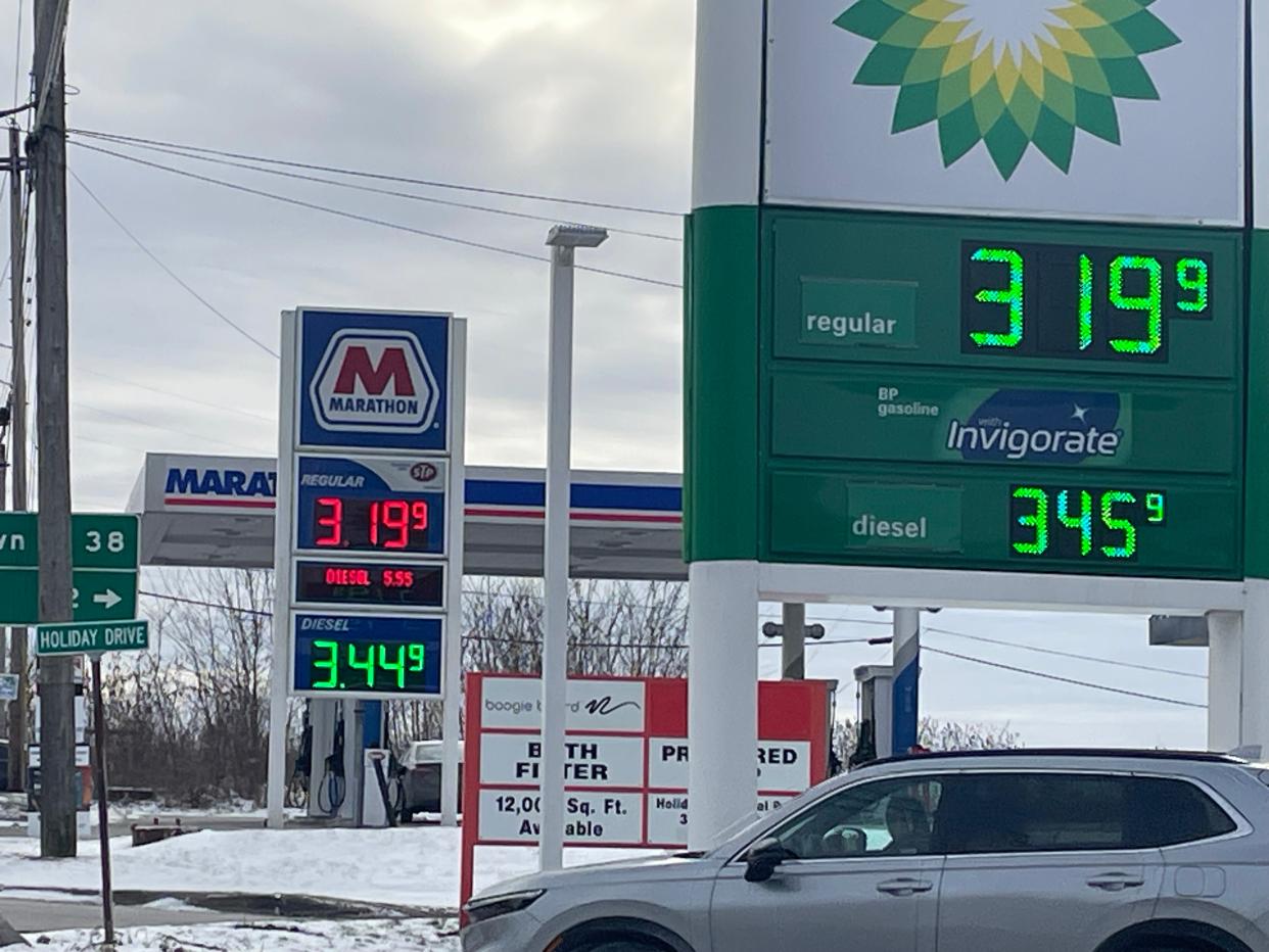 Gas prices at stations along state Route 59 interchange of Interstate 76 in Brimfield, Ohio.