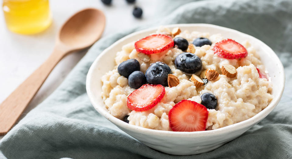 Eating oats will keep you fuller for longer. [Photo: Getty]