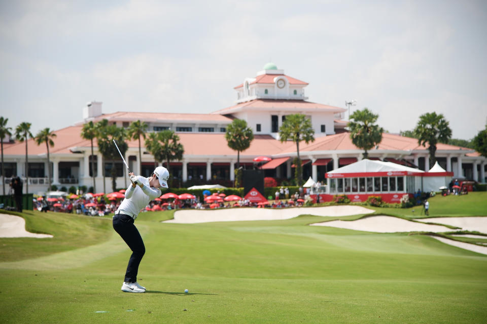 SINGAPORE, SINGAPORE - MARCH 03: Sung Hyun Park of South Korea plays her second shot on the 18th hole during the final round of the HSBC Women's World Championship at Sentosa Golf Club on March 03, 2019 in Singapore. (Photo by Ross Kinnaird/Getty Images)