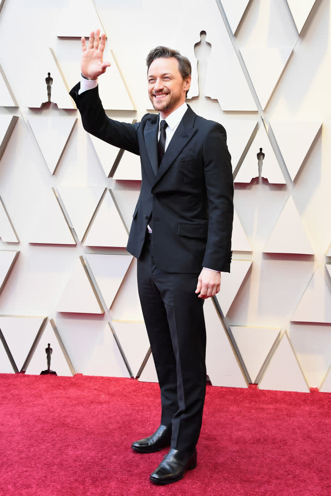 James McAvoy arriving on the red carpet before his celebrity pals got their hands on the Sharpie [Photo: Getty]