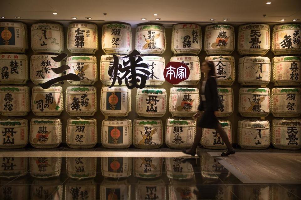 以蒸籠蒸和壽喜燒聞名「三燔本家」，是台北晶華酒店內的紅牌餐廳。