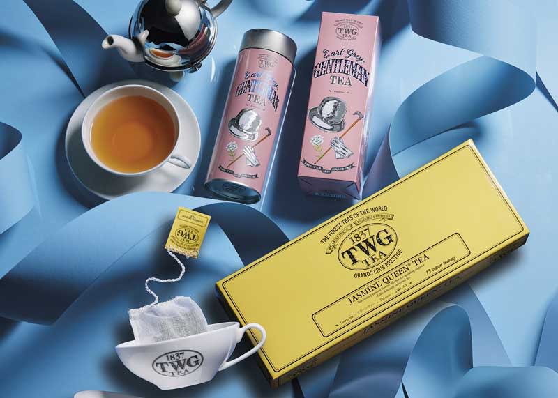 TWG Tea以「深度茶香獻禮」首選「紳士伯爵茶」與「皇后茉莉綠茶」展現母親溫柔而堅毅的力量，5月1日起特別推出「母親節特選茗茶禮物組」加贈品牌專用茶糖棒。（TWG Tea提供）