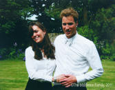 <p>Ein Foto von Kate und Prince William gemeinsam an ihrem Abschlusstag am St. Andrew’s College. Die Herzogin schloss ihr Studium der Kunstgeschichte mit einem Master mit Auszeichnung ab und gilt selbst als talentierte Künstlerin. (Bild: Getty Images) </p>