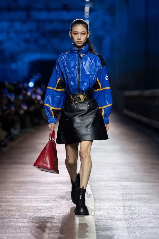 HoYeon Jung walks the runway during the Louis Vuitton pre-fall 2023 show 