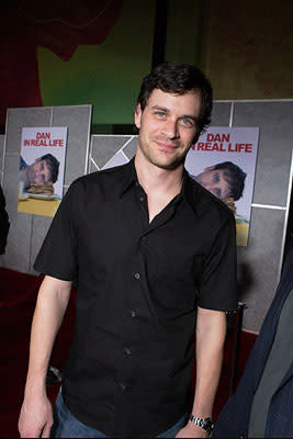 Tom Everett Scott at the Los Angeles premiere of Touchstone Pictures' Dan in Real Life