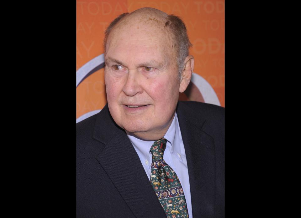 NEW YORK, NY - JANUARY 12:  Former 'TODAY' Show correspondent Willard Scott attends the 'TODAY' Show 60th anniversary celebration at The Edison Ballroom on January 12, 2012 in New York City.  (Photo by Michael Loccisano/Getty Images)