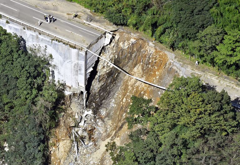 Japón; Tifón; Cambio Climático; Tormenta; MUndo