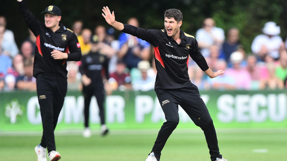 Colin Ackermann in action for Leicestershire in the Vitality Blast. (Photo by Nathan Stirk/Getty Images)