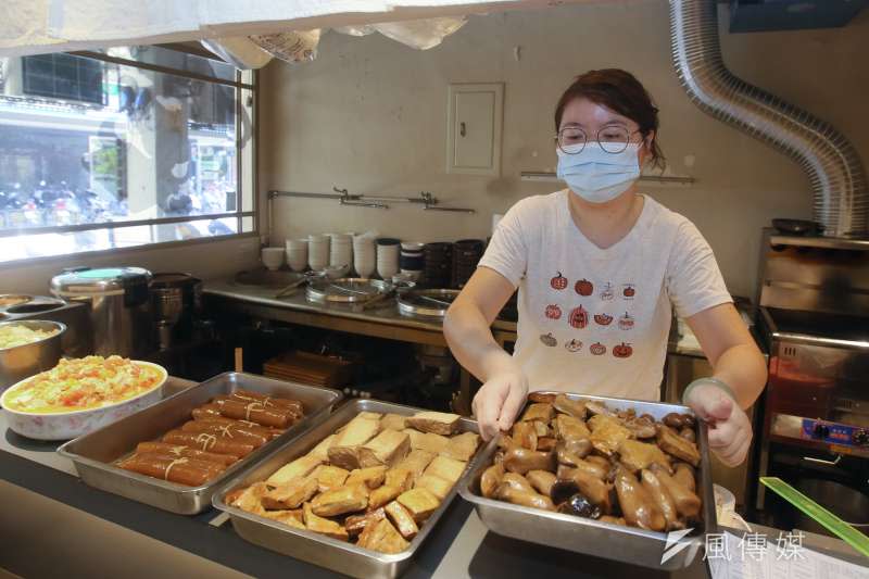 2021078-萬華疫情專題-萬華在地店家：家鄉味食堂。（柯承惠攝）