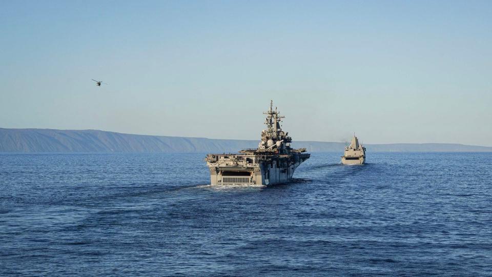 Amphibious transport dock ship USS Somerset (LPD 25), right, and amphibious assault ship USS Boxer (LHD 4) transit the Pacific Ocean, Jan. 12, 2024. (MC2 Sang Kim/US Navy)