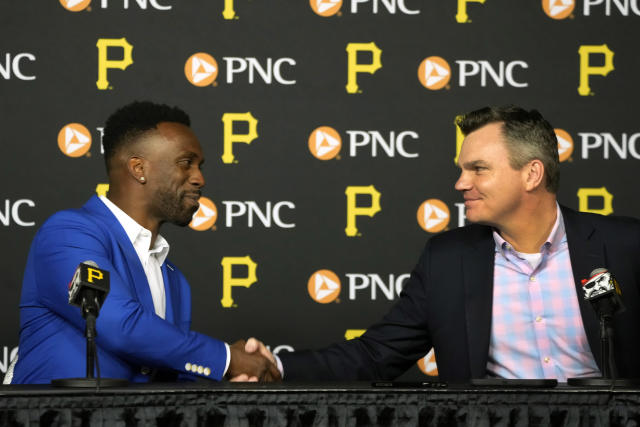 Andrew McCutchen agrees to contract with Pirates - Newsday