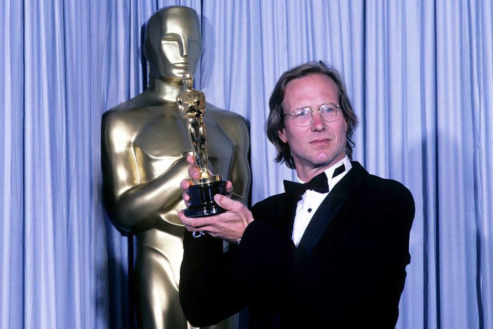 WILLIAM HURT, WINNER BEST ACTOR FOR 'KISS OF THE SPIDER WOMAN' 58th ACADEMY AWARDS - Airdate: March 24, 1986