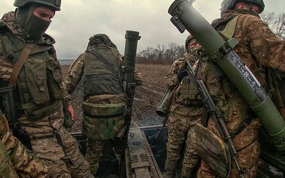 Russian soldiers targeting Ukrainian positions at one of a number of front lines where Moscow is trying to break through