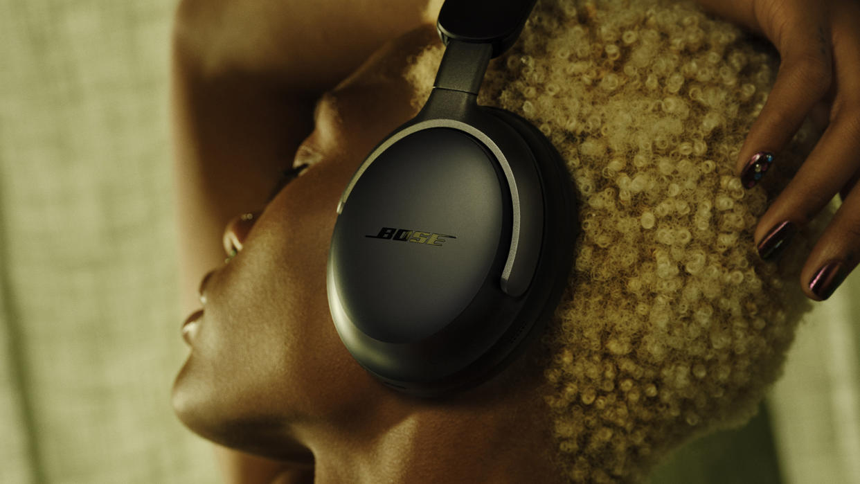  Bose QuietComfort Ultra Headphones 