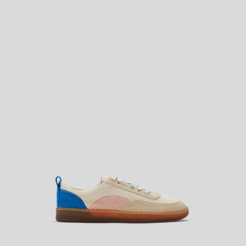 <p><a href="https://go.redirectingat.com?id=74968X1596630&url=https%3A%2F%2Fwww.everlane.com%2Fproducts%2Fwomens-tread-bare-sneaker-canvas-blue-red&sref=https%3A%2F%2Fwww.harpersbazaar.com%2Ffashion%2Ftrends%2Fg60167379%2Fbest-sneakers-with-arch-support%2F" rel="nofollow noopener" target="_blank" data-ylk="slk:Shop Now;elm:context_link;itc:0;sec:content-canvas" class="link ">Shop Now</a></p><p>The Tread-Bare Sneaker</p><p>everlane.com</p><p>$130.00</p><span class="copyright">Everlane</span>