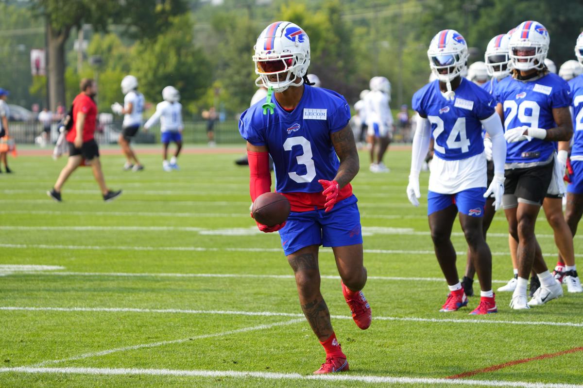 Damar Hamlin back at Bills practice facility, taking it 'one baby step at a  time' - The Athletic