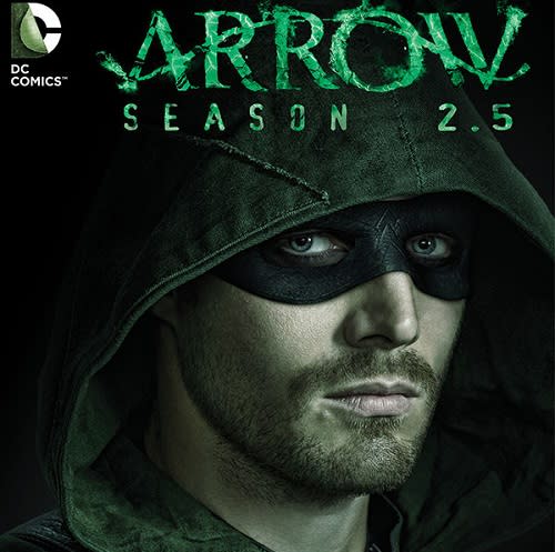 Arrow Season 2.5 First Look: Oliver and Felicity Exchange Presents