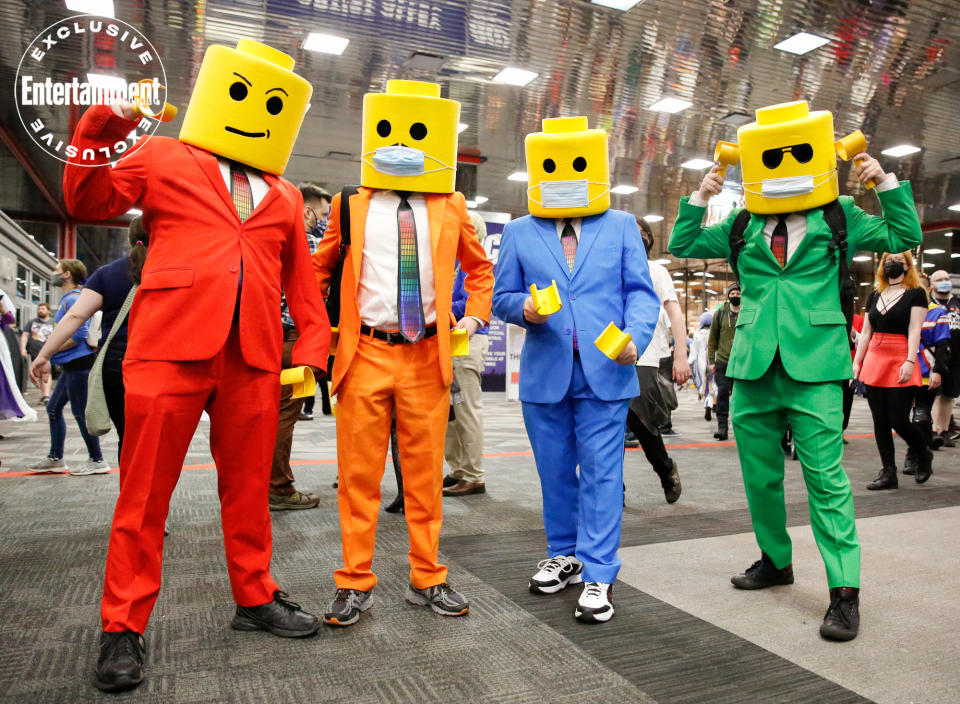 Business Lego men cosplayers