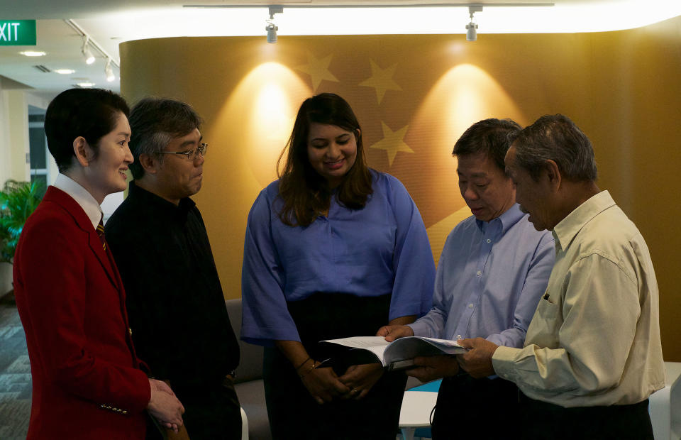 Gene Tan (far left), executive director of the Singapore Bicentennial Office, along with advisory panel members Sujatha Selvakumar (centre) Professor Tan Tai Yong (second from right) and Yatiman Yusof (far right). (PHOTO: Dhany Osman / Yahoo News Singapore)