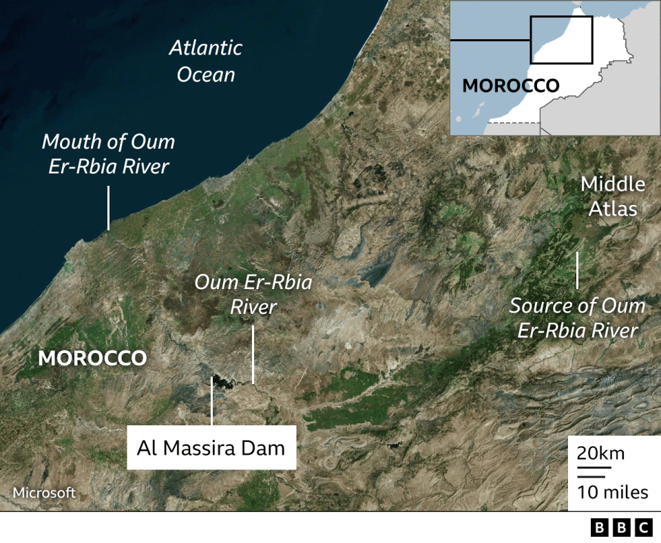 Map of the Oum Er-Rbia River showing the mouth and source in the Atlantic Ocean and Middle Atlas