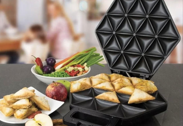 Aldi's $40 samosa maker a 'big hit' among shoppers