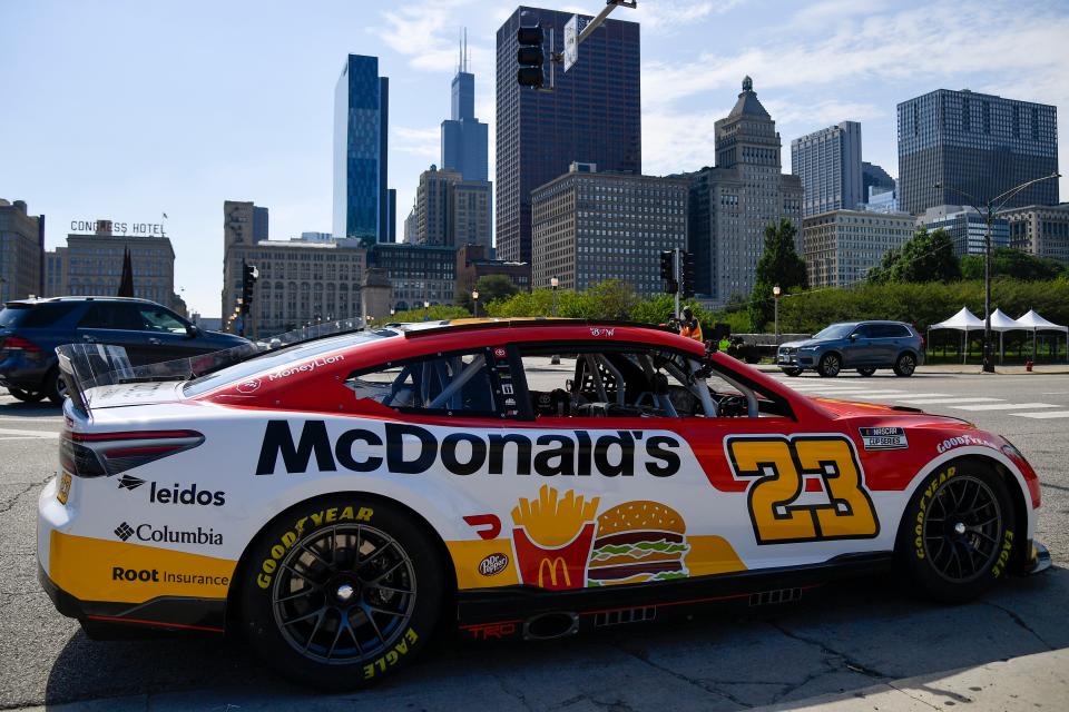 Гонки серии NASCAR Cup начнутся по улицам Чикаго в 5:30 2 июля.