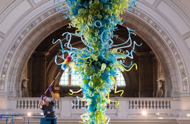 Chihuly Sculpture V&A Museum  Chihuly, Gorgeous glass, V & a museum