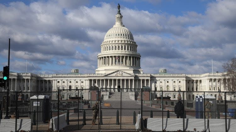Acting Capitol Police Chief Recommends Permanent Fencing Around US Capitol