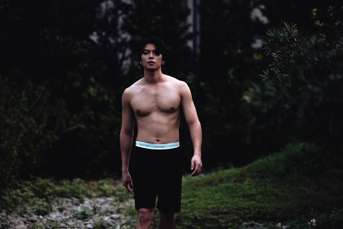 Singapore #Fitspo of the Week Glenn Yong is a popular artiste/singer. 