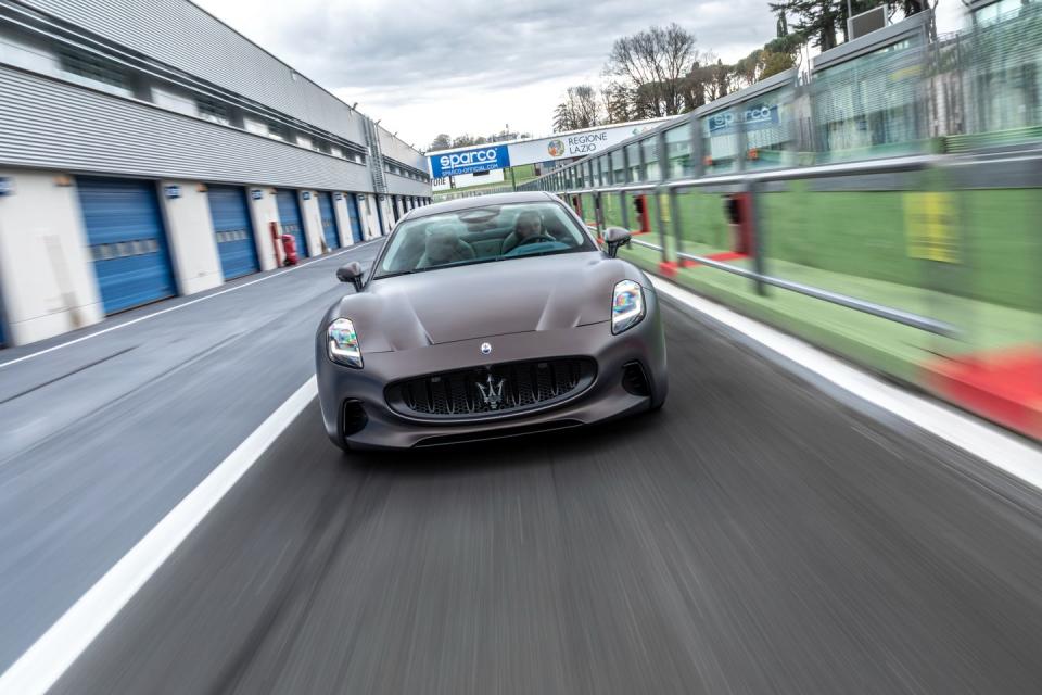 2024 maserati granturismo folgore