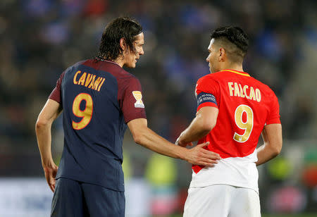 Soccer Football - Coupe de la Ligue Final - Paris St Germain vs AS Monaco - Matmut Atlantique Stadium, Bordeaux, France - March 31, 2018 Paris Saint-Germain's Edinson Cavani with Monaco's Radamel Falcao after the match REUTERS/Regis Duvignau