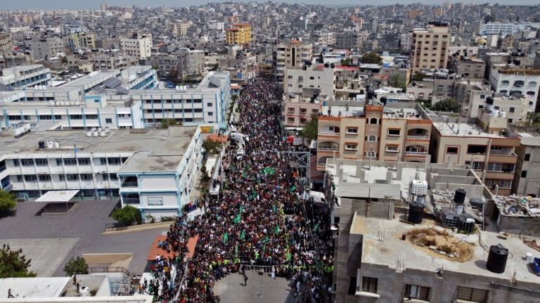 Vue aérienne d'une manifestation de partisans du mouvement palestinien Hamas à Jabaliya dans la bande de Gaza, en solidarité avec les manifestants à Jérusalem-Est, le 22 avril 2022 (AFP/MOHAMMED ABED)