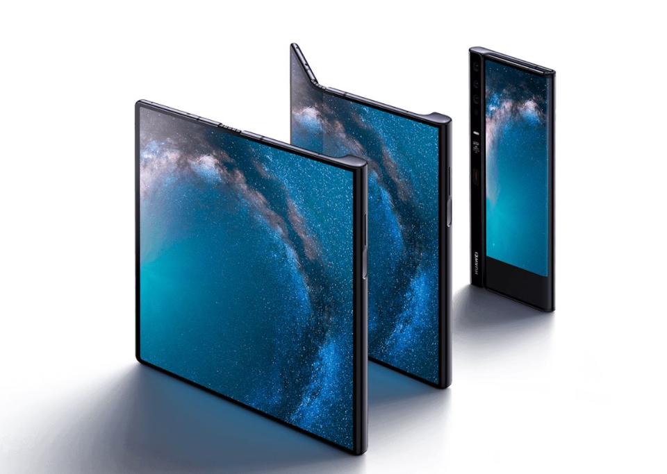 華為的Mate X 與三星Galaxy Fold被視為摺疊螢幕手機兩大代表。   圖：截取自華為官網